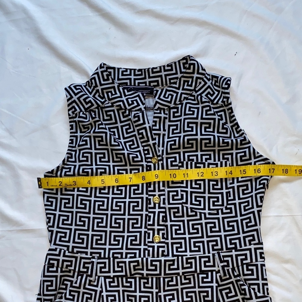 Elegant Black and White Geometric Jumpsuit - Picture 10 of 12